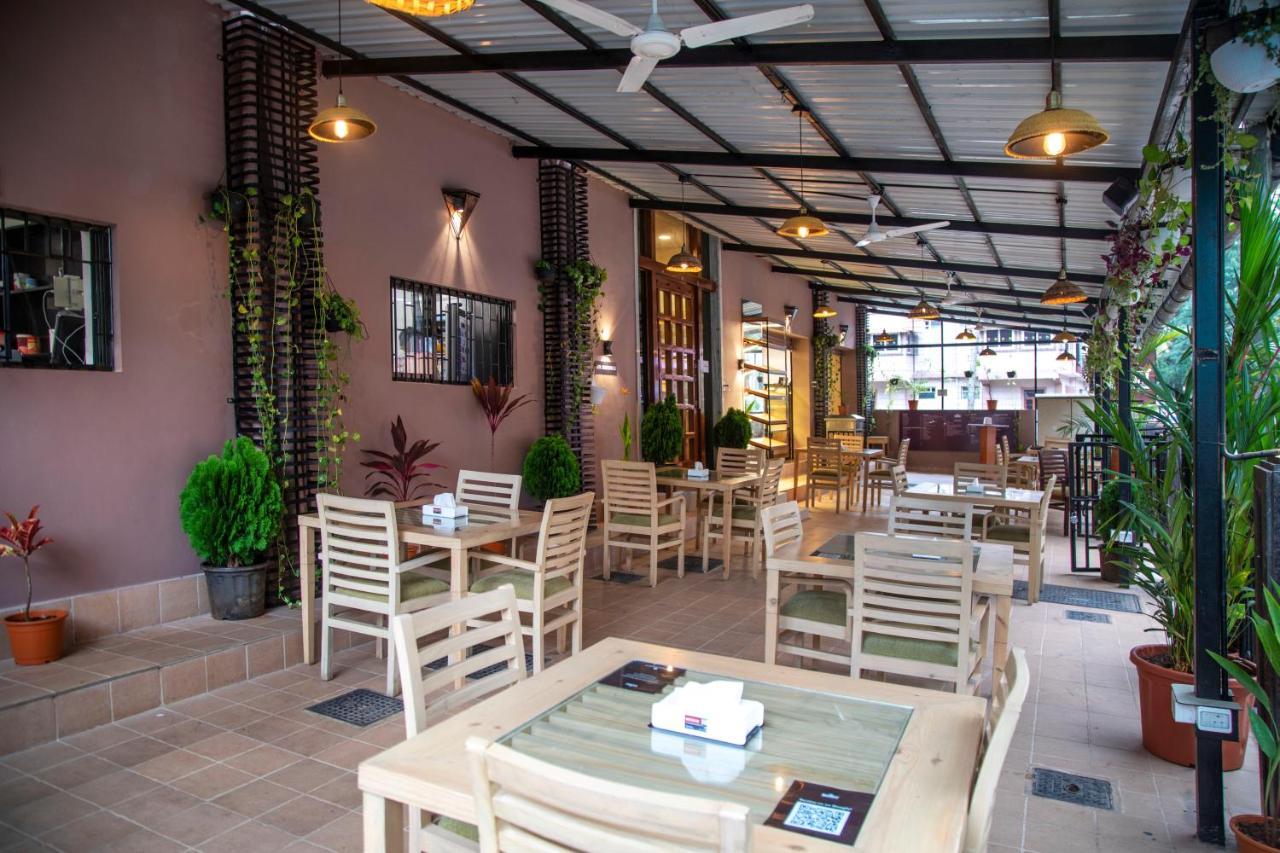 Palm Air By Goa Stays Panaji Extérieur photo